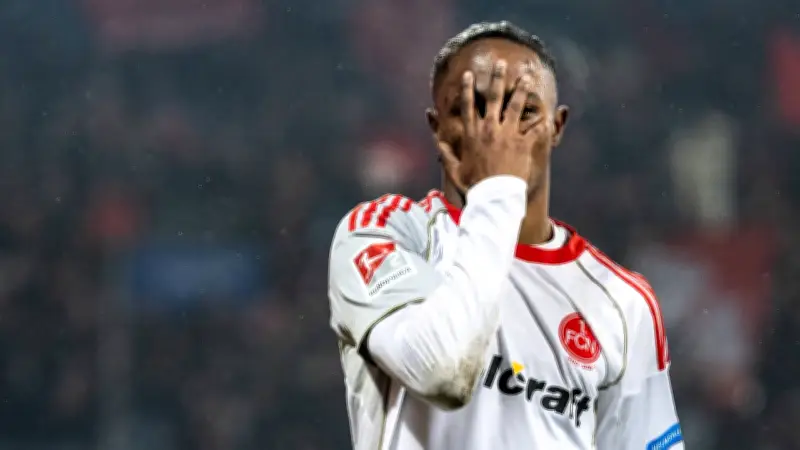 1. FC Nürnberg beendet Auswärtsserie: 1:1 in Bochum dank Zoma-Treffer