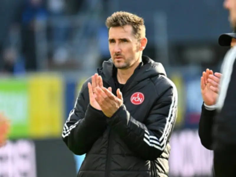 1. FC Nürnberg bindet Trainer Miroslav Klose langfristig mit Vertragsverlängerung