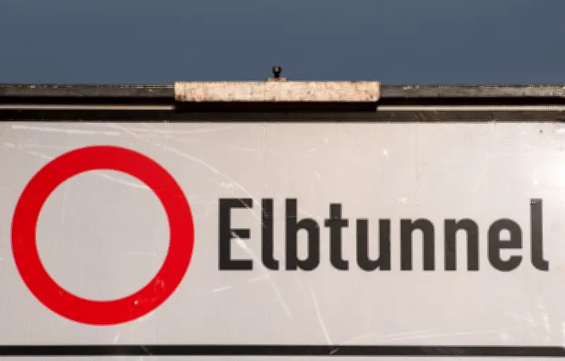 55-Stunden-Vollsperrung der A7 und des Elbtunnels in Hamburg: Umleitungen und Bauarbeiten