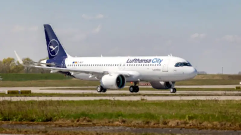 Acht Stunden im Flugzeug eingesperrt: Lufthansa nennt Horrornacht 'Unannehmlichkeit'