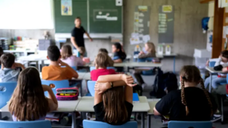 AfD-Vorschlag zur Abschaffung der Schulpflicht stößt im Burgenlandkreis auf massive Kritik