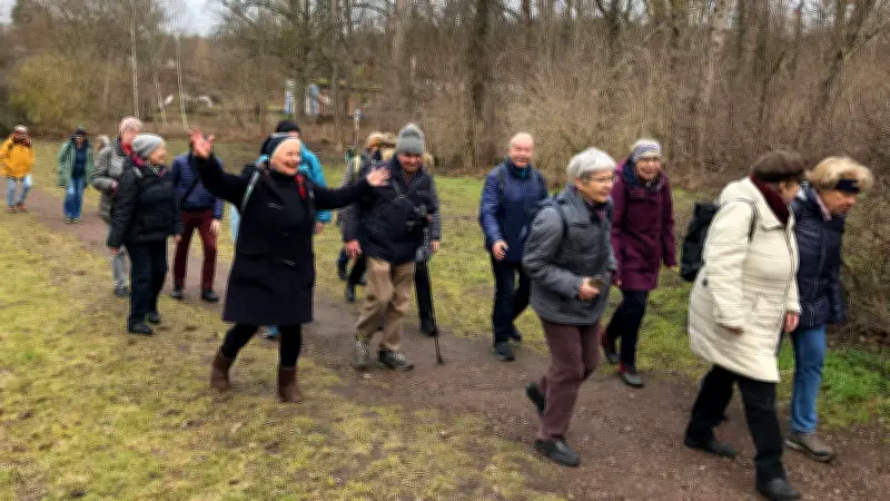 Aktiv in Halle: Wie Senioren mit digitaler Hilfe fit wie ein Turnschuh bleiben