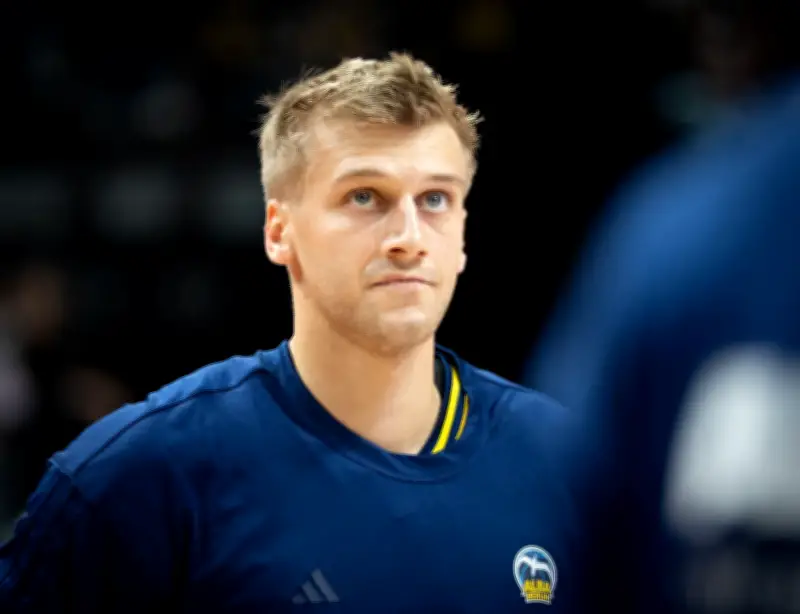 Alba Berlin verliert überraschend gegen Hamburg: Aufholjagd in der Basketball-Bundesliga kommt zu spät