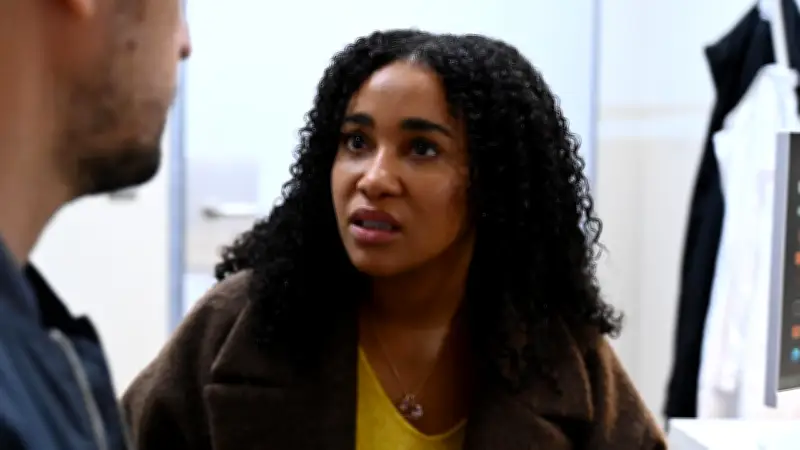 Alles was zählt: Imanis Leben wird durch Zwillingsbruder Mika auf den Kopf gestellt