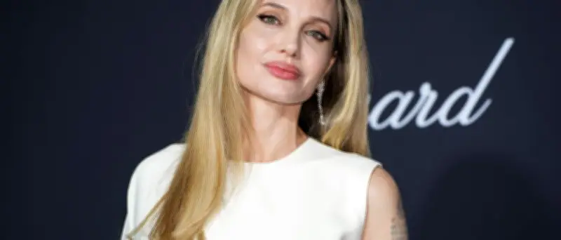 Angelina Jolie: Dankbarkeit für OP-Narben nach präventiven Krebs-Operationen