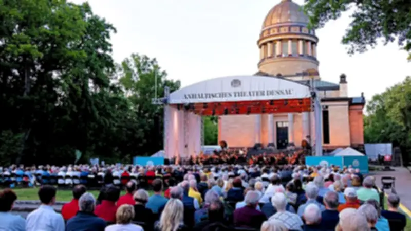Anhaltisches Theater Dessau kündigt Open-Air-Saison im Tierpark an
