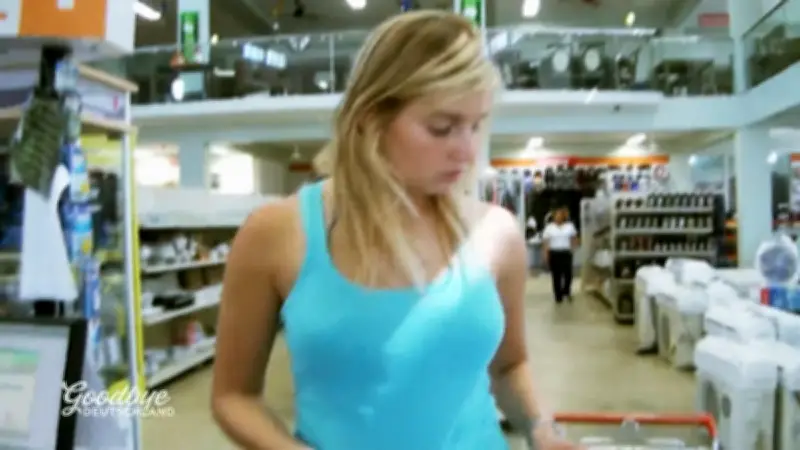 Auswanderin Lara bei 'Goodbye Deutschland': Ohne Finanzplan droht der Renovierungs-Albtraum