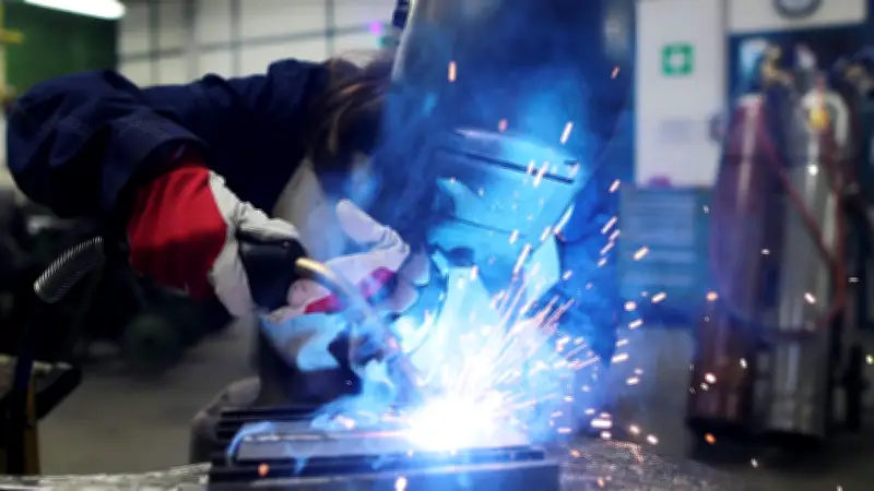 Bank-Azubis in NRW am glücklichsten – Anlagenmechaniker unzufrieden