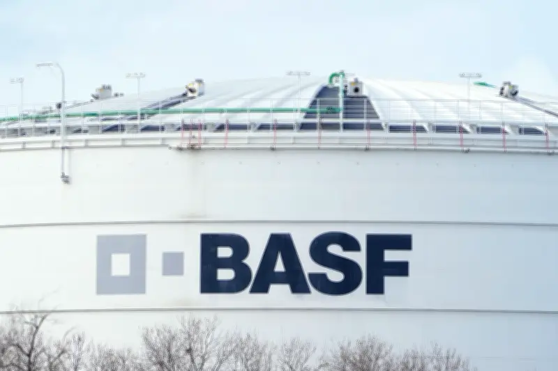 BASF blickt mit Vorsicht auf 2026: Kostendruck und geringe Auslastung belasten Chemieriesen