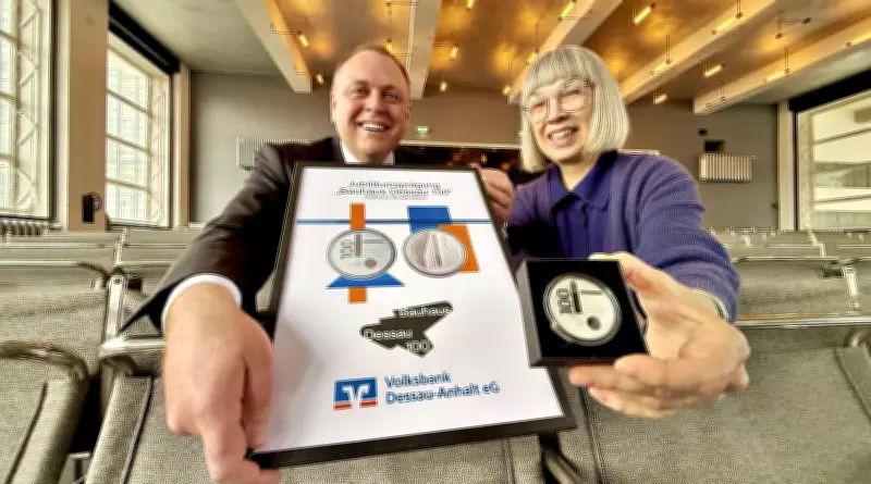 Bauhaus Dessau feiert 100. Jubiläum mit limitierter Silbermedaille