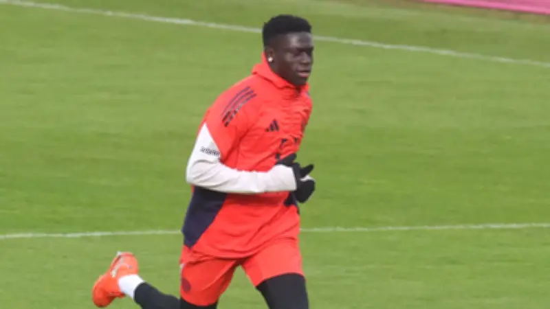 Bayerns Afrika-Plan: Eberl erklärt Strategie hinter Neuzugang Sapoko Ndiaye