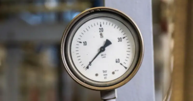 Bayerns Gasspeicher auf Rekordtief: Grüne fordern Transparenz von Aiwanger