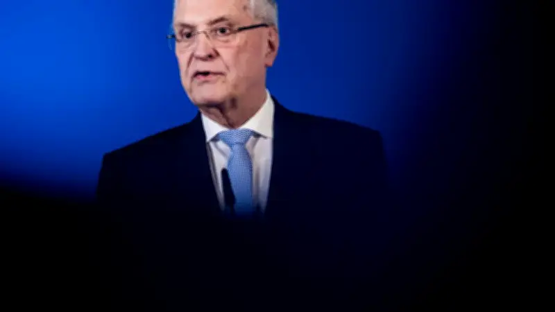 Bayerns Innenminister enthüllt Details zu mutmaßlichem Weihnachtsmarkt-Anschlagsplan in Niederbayern