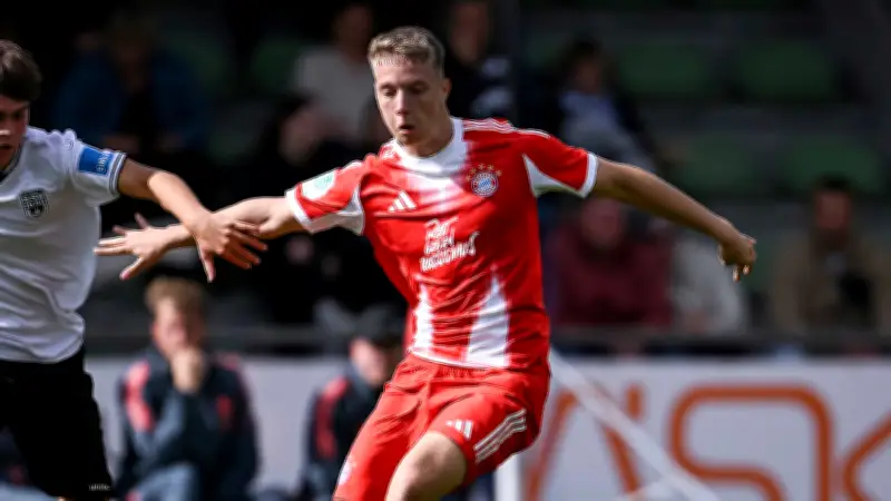 Bayerns U17-Juwel Erblin Osmani (16) trainiert erstmals mit den Profis unter Vincent Kompany