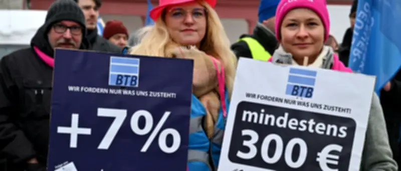 Beamtenbund-Chef zur Sozialstaatsdebatte: Beschäftigte sind sehr fleißig