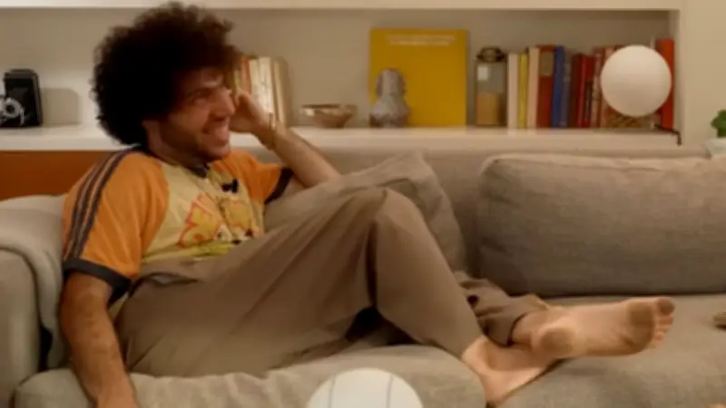 Benny Blancos schmuddeliger Podcast-Auftritt: Schmutzige Füße und Furz-Alarm sorgen für Ekel