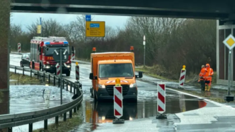 Überflutete Straßen in Nordwestmecklenburg behindern weiterhin den Verkehr