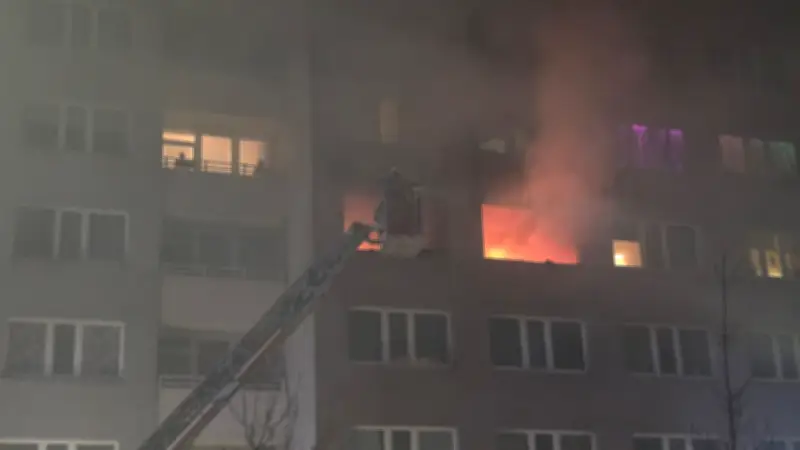 Berlin-Lichtenberg: Hochhausbrand fordert Verletzte – Kinder bewusstlos