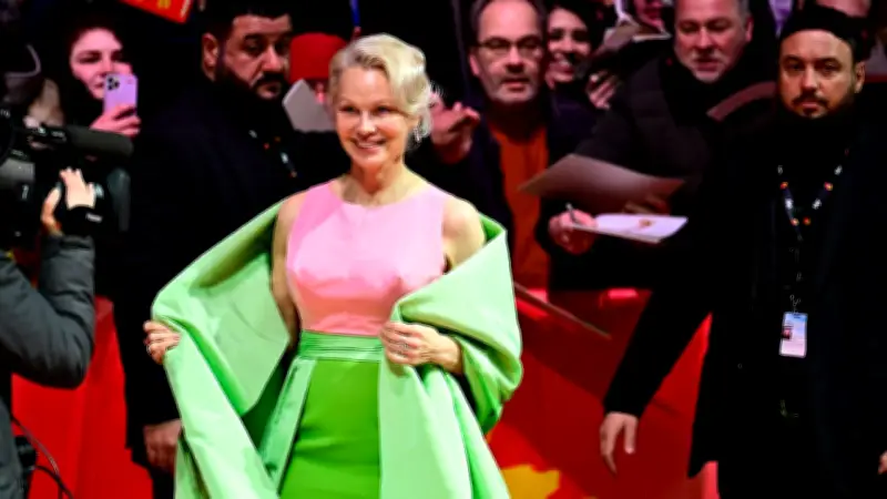 Berlinale-Glanz und Proteste: Ein Sonntag in Bildern aus Berlin und der Welt