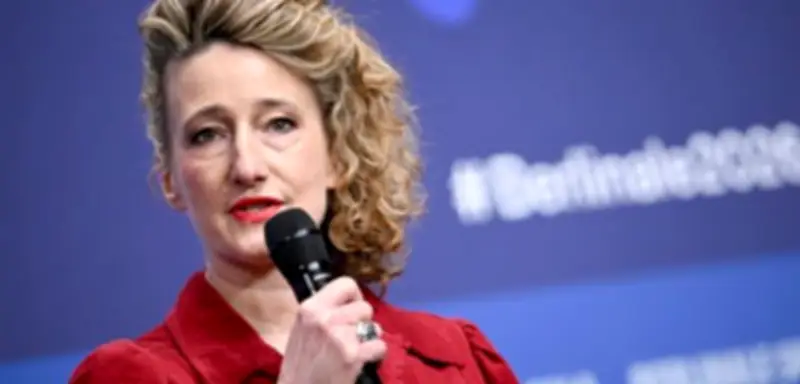 Berlinale-Krise: Tricia Tuttle bleibt vorerst im Amt – Entscheidung vertagt