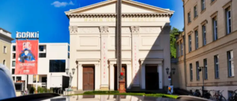 Berliner Kultursenatorin vor Gericht: Personalrat klagt wegen gefährdeter Arbeitsbedingungen an Theatern