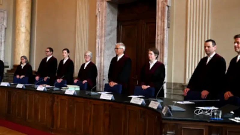 Berliner Senat errichtet verfassungsrechtliche Brandmauer für Gerichtshof