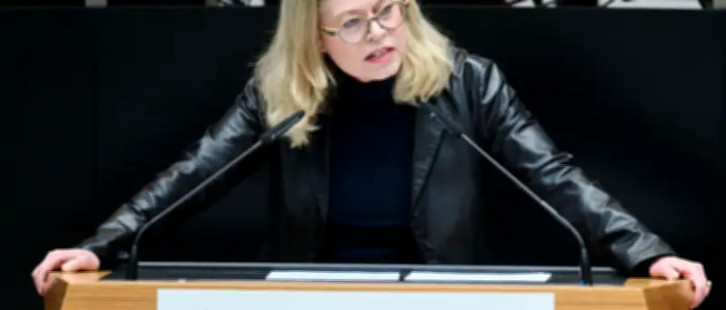 Berliner Verkehrspolitik: Senatorin Bonde favorisiert Magnetschwebebahn statt Tram für Tegel-Spandau