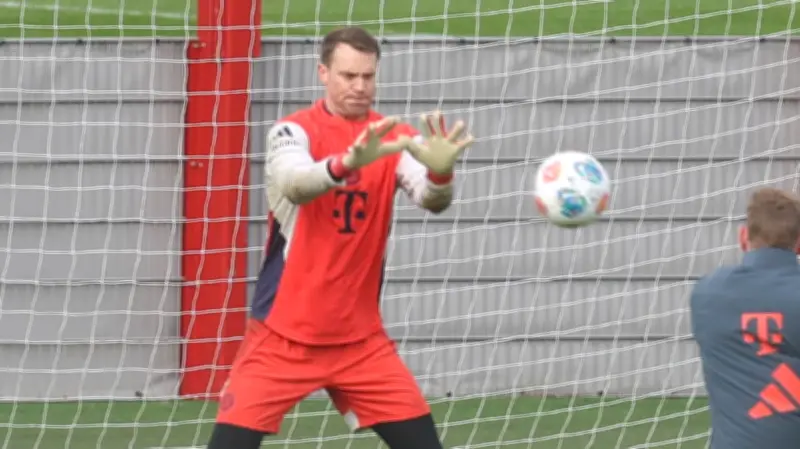 Überraschung bei Bayern: Manuel Neuer schon wieder im Training nach Verletzung