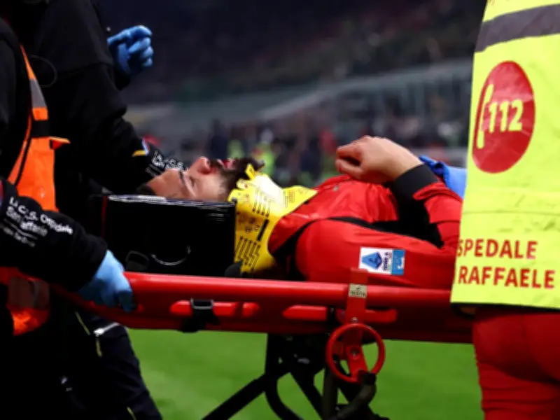 Besorgniserregende Verletzung: Milan-Star Loftus-Cheek nach heftiger Kollision mit Trage abtransportiert