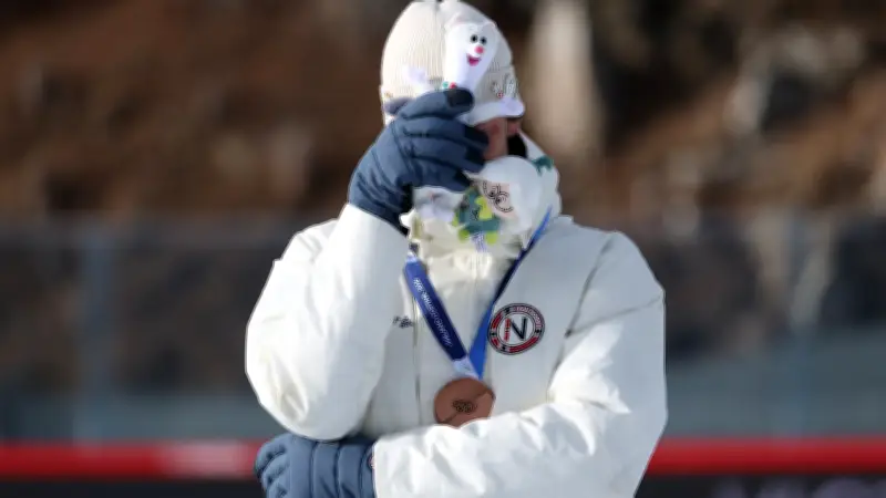 Biathlon-Star gesteht Fremdgehen im Live-TV: Norwegische Legenden schockiert