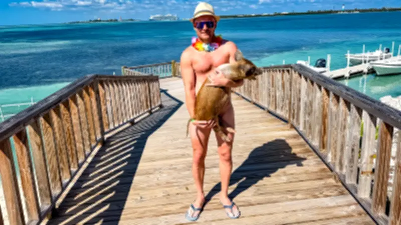 BILD-Reporter auf FKK-Kreuzfahrt: Nacktschwimmen mit Schweinen in der Karibik