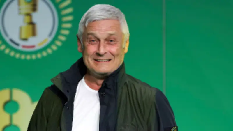 BILD Sport Live: Ex-Meistertrainer Veh und Schiedsrichter-Chef Kircher im Studio