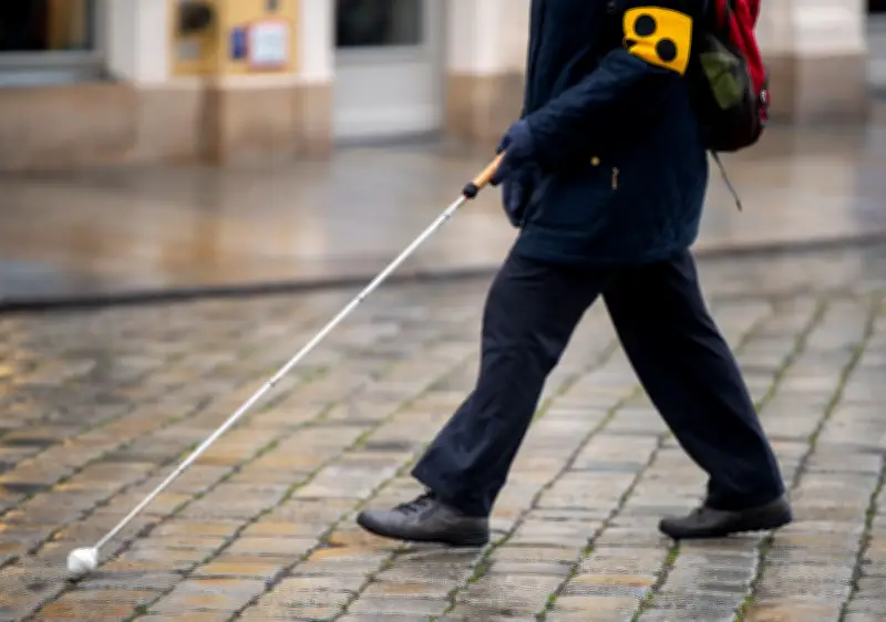 Blindenstock-Diebstahl in Aurich: Sehbehindertem Mann in Ostfriesland gestohlen