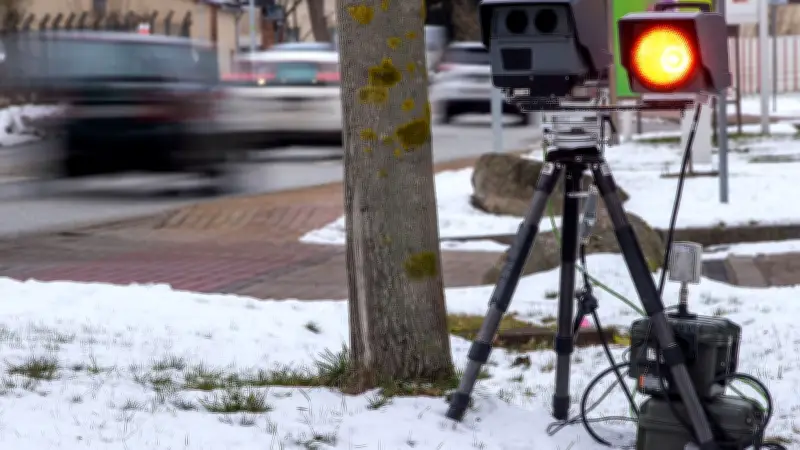 Blitzer-Millionen in MV: Rostock führt bei Bußgeldeinnahmen deutlich an