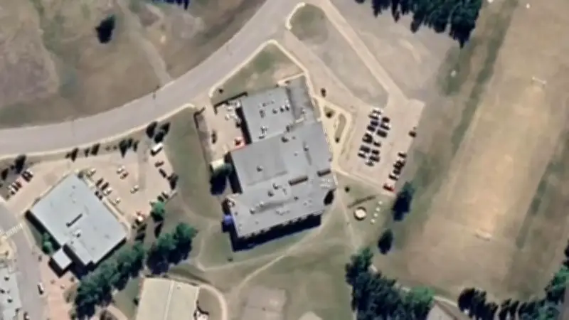 Blutbad an kanadischer Schule: Zehn Tote und zahlreiche Verletzte in British Columbia