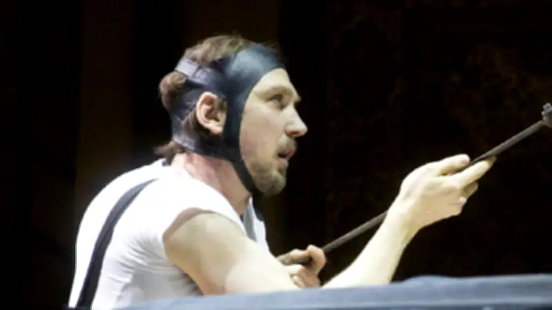 Blutiger Theater-Unfall bei Richard III.: Lars Eidinger reagiert sofort