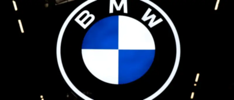 BMW ruft Hunderttausende Autos zurück: Brandgefahr durch Kabelbaum-Defekt
