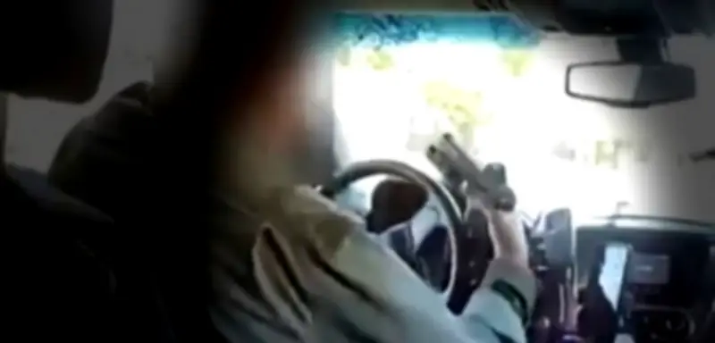 Bodycam-Aufnahmen zeigen: US-Grenzschützer schießt auf Zivilistin in Chicago – Notwehr-Darstellung zweifelhaft