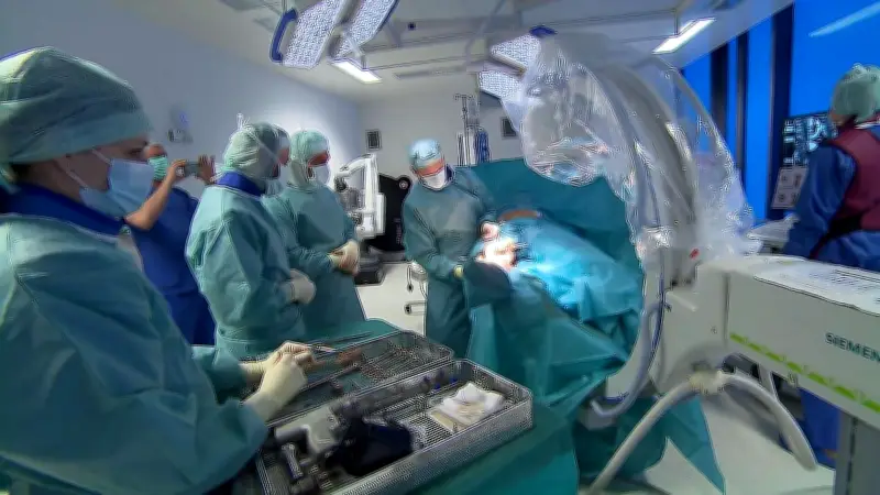 Bonner Orthopäde setzt auf Stammzellen statt Prothesen für Gelenkerhalt