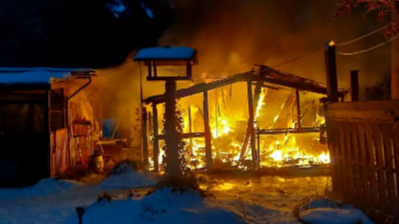 Brand auf Müritz-Campingplatz: Ermittlungen gegen 82-jährigen Dauercamper