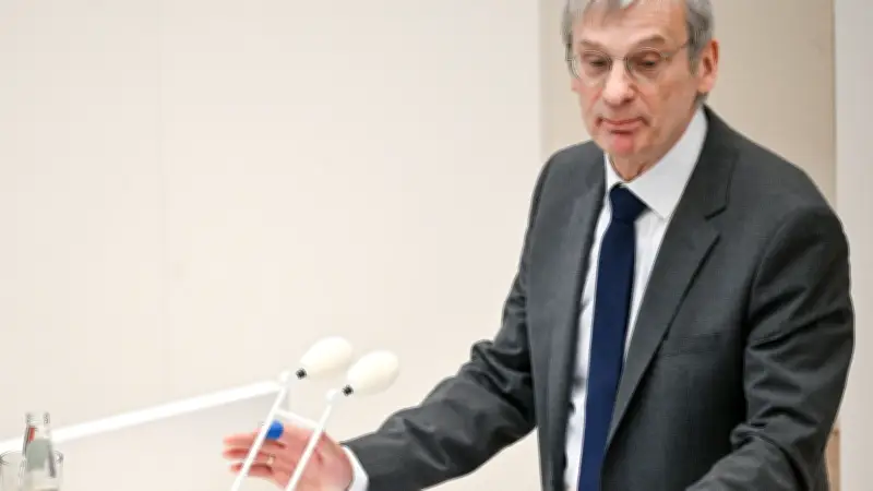 Brandenburger AfD-Fraktionschef Berndt stellt sich gegen Bundesvorstand und hinter Sellner