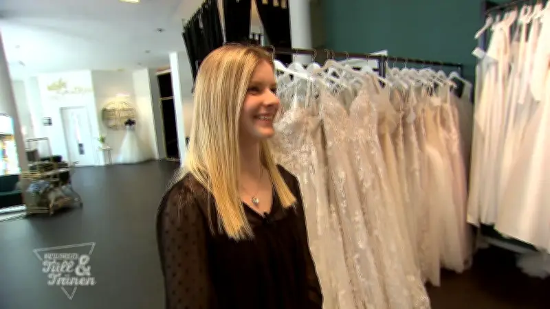 Braut Charlotte erfüllt sich Kindheitstraum mit spektakulärer Hochzeit