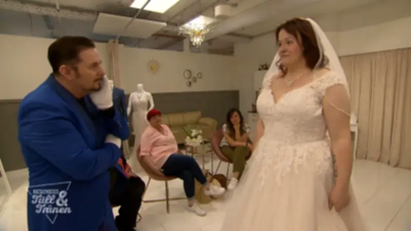 Braut Maxi schockt Verkäufer Uwe: Ihr Favoritenkleid überrascht alle Beteiligten