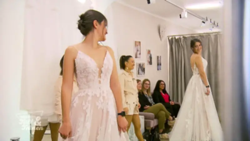 Brautmode-Trend: A-Linie setzt sich durch – Katharinas Traumkleid bei 'Zwischen Tüll und Tränen'