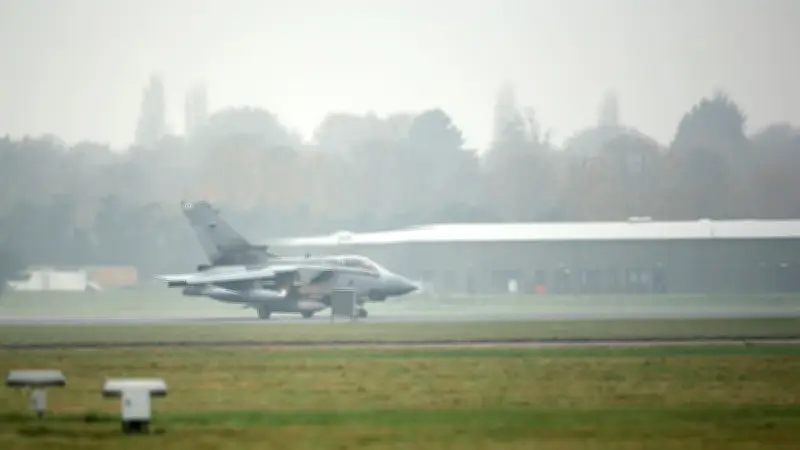 Britisches Verteidigungsministerium prüft RAF-Flugplätze im Epstein-Fall