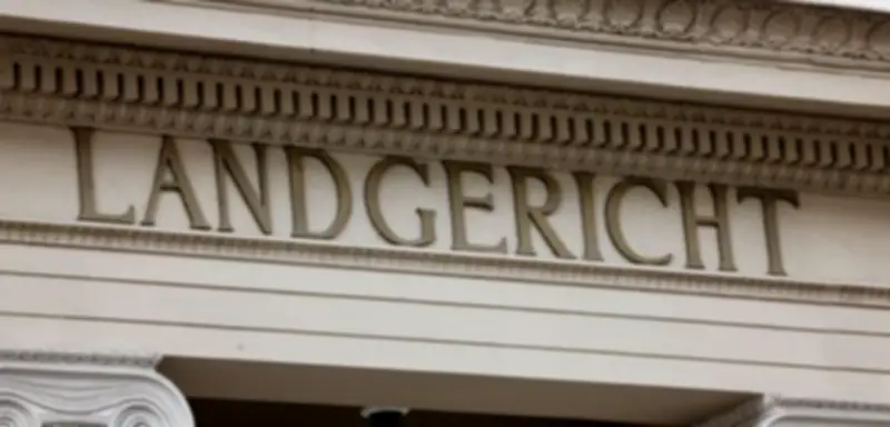 Brutaler Angriff auf Sanitäter in Troisdorf: Zwei junge Männer zu Haftstrafen verurteilt