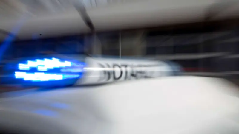 Brutaler Einbruch in Warstein: Schlafender Mann schwer verletzt und ausgeraubt