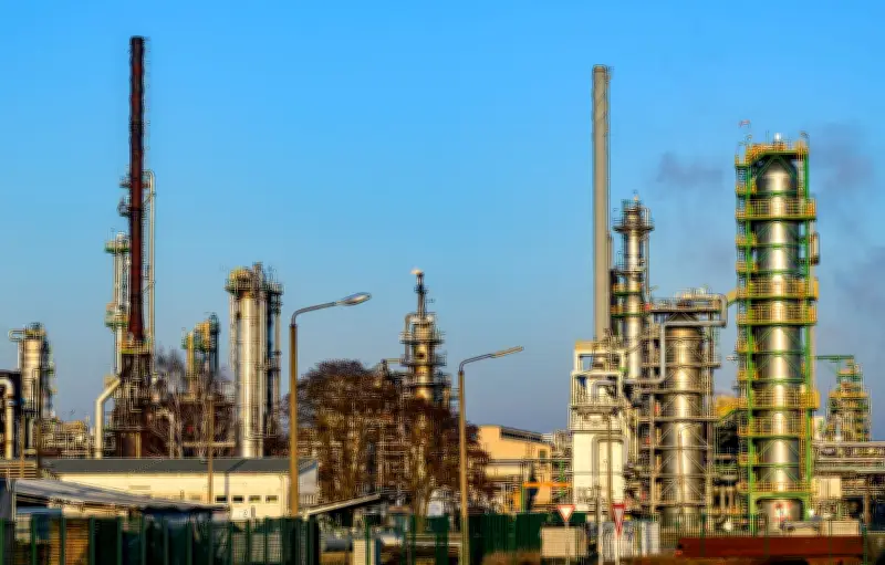 Bundesnetzagentur bleibt Treuhänderin für Rosneft Deutschland - Raffinerien unter Kontrolle