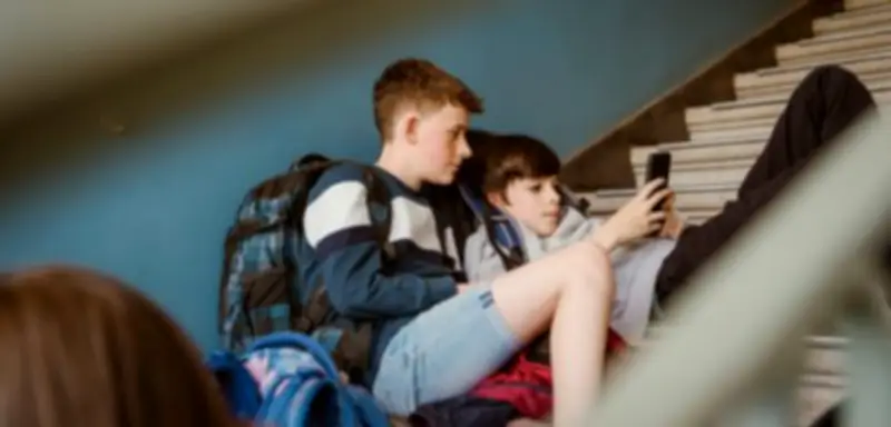 Bundesschülerkonferenz lehnt Social-Media-Verbot ab: Medienkompetenz statt Altersgrenzen