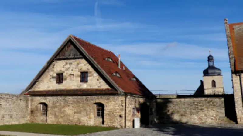 Burg Querfurt sucht Pächter: Eselstall wird zum Café umgebaut